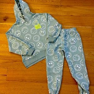 Gently worn Zara Limited Edition “Smiley Workd” Unisex Sweatsuit